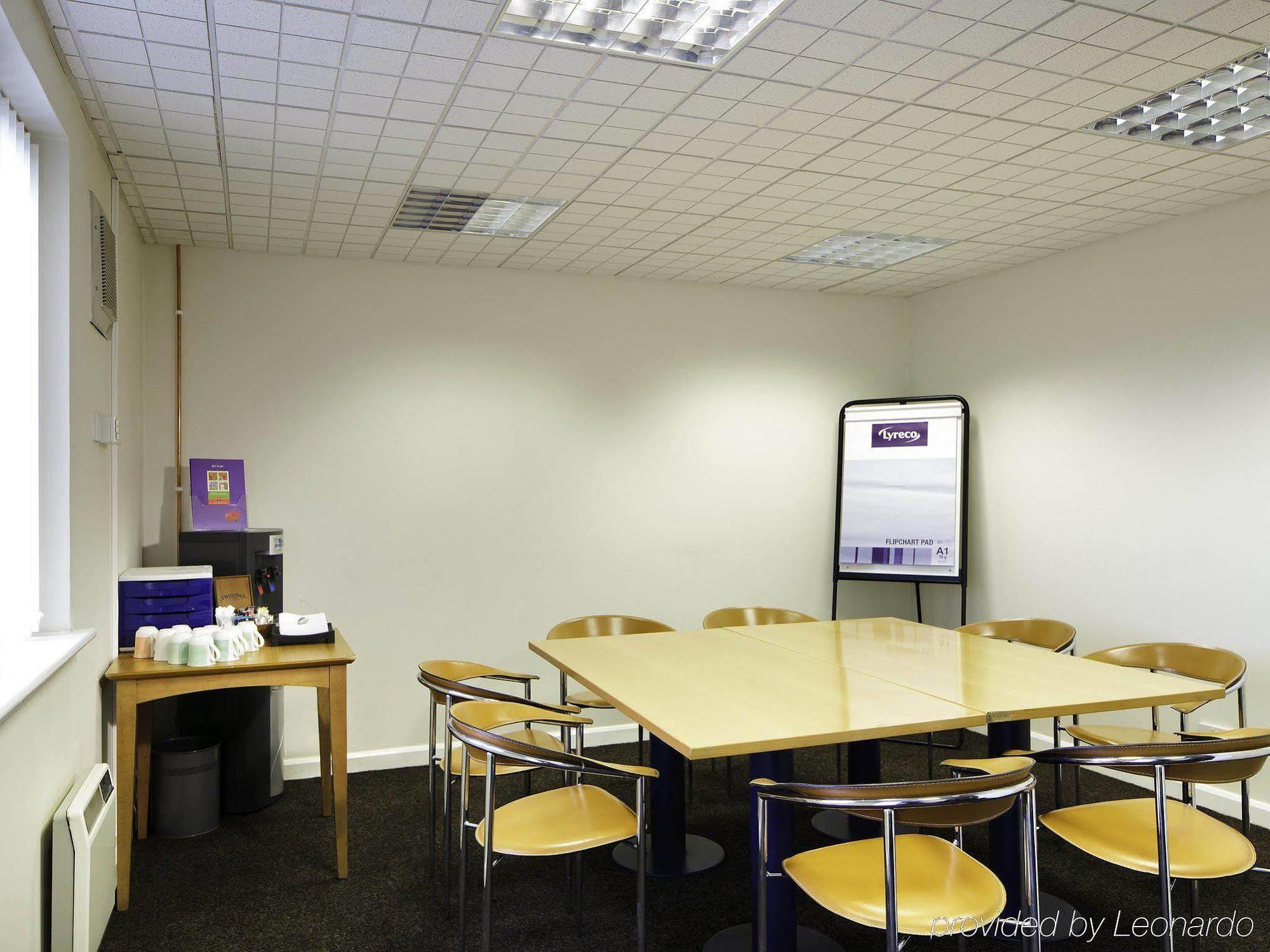 Ibis Lincoln Hotel North Hykeham Exterior photo